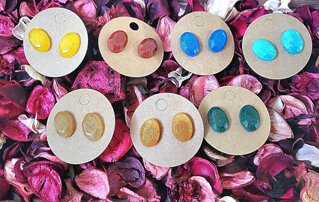 boucles d oreilles a clous ovale