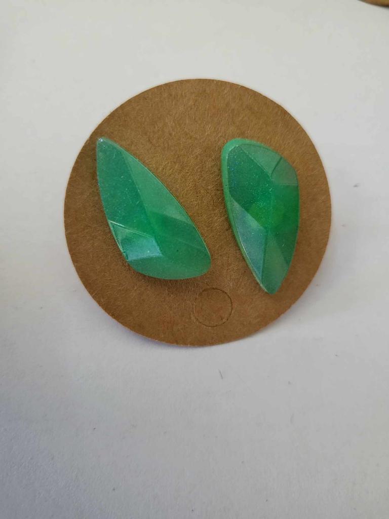 boucles d oreilles a clous losange